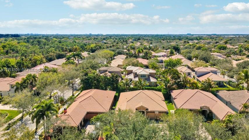 PINES ON PENNOCK LANE PUD - Residential Lease