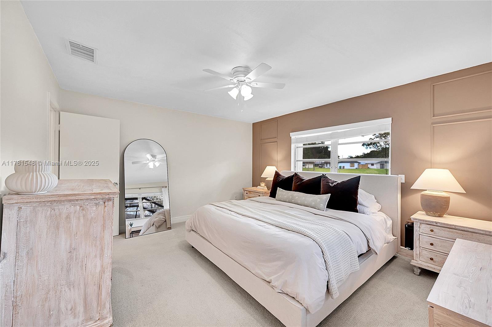 ISLA MERITA HOMES II COND - Residential