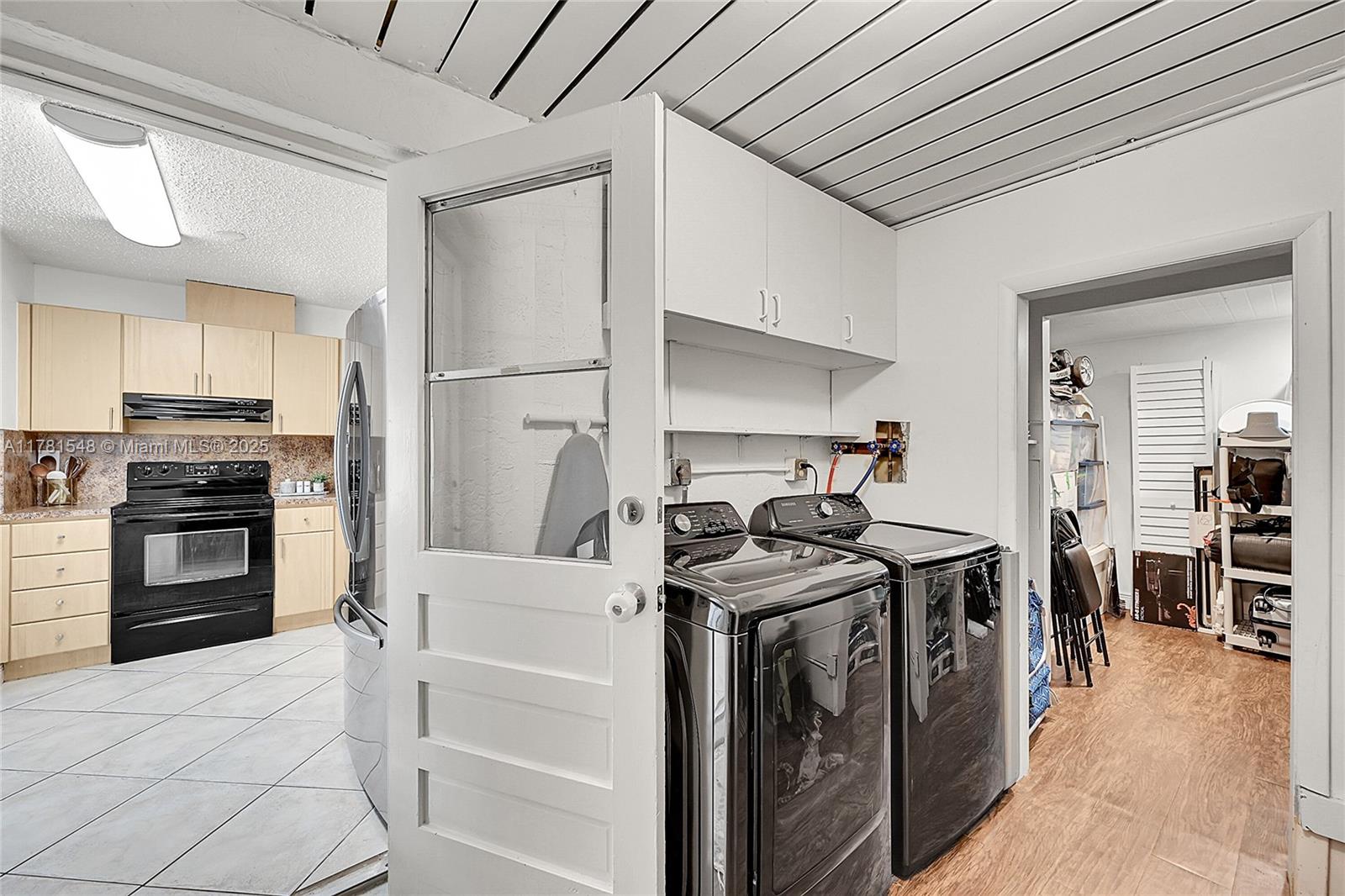 ISLA MERITA HOMES II COND - Residential