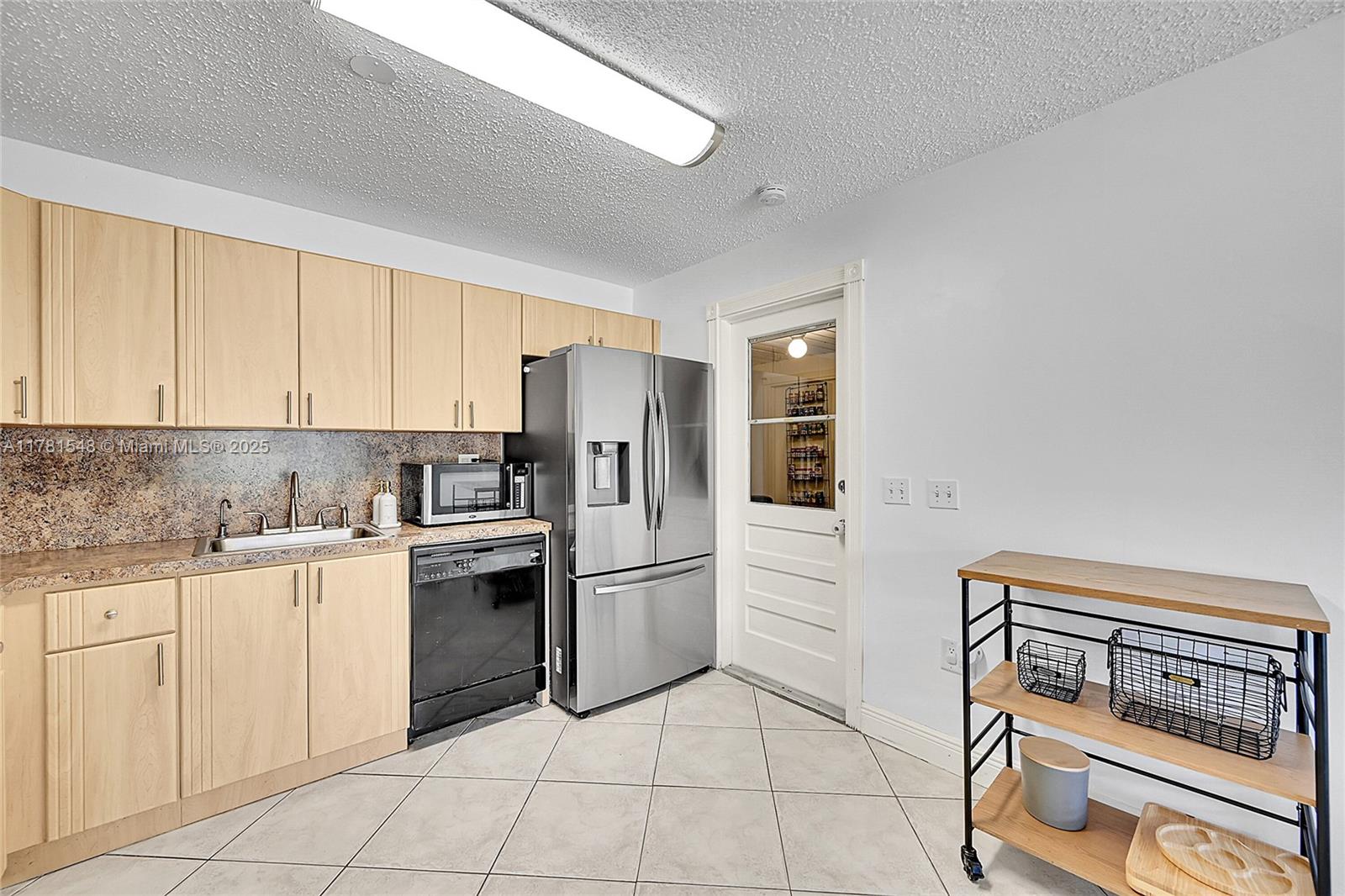 ISLA MERITA HOMES II COND - Residential