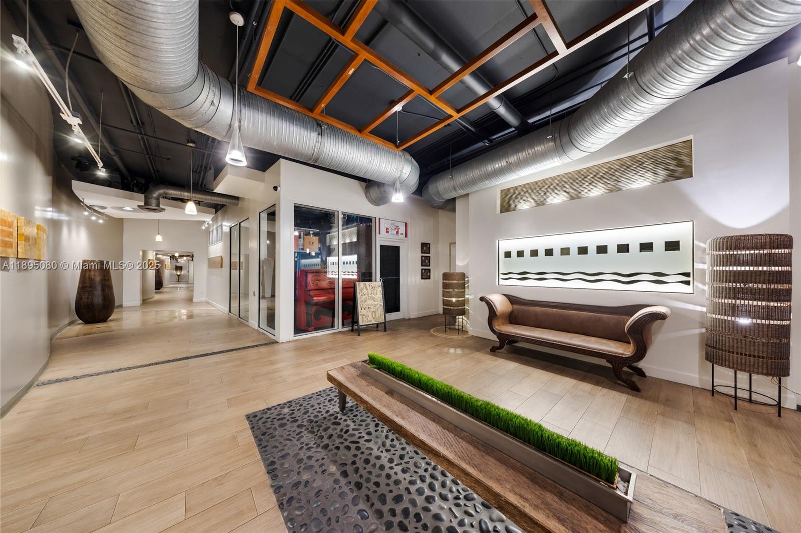 NEO CONDO - Residential Lease