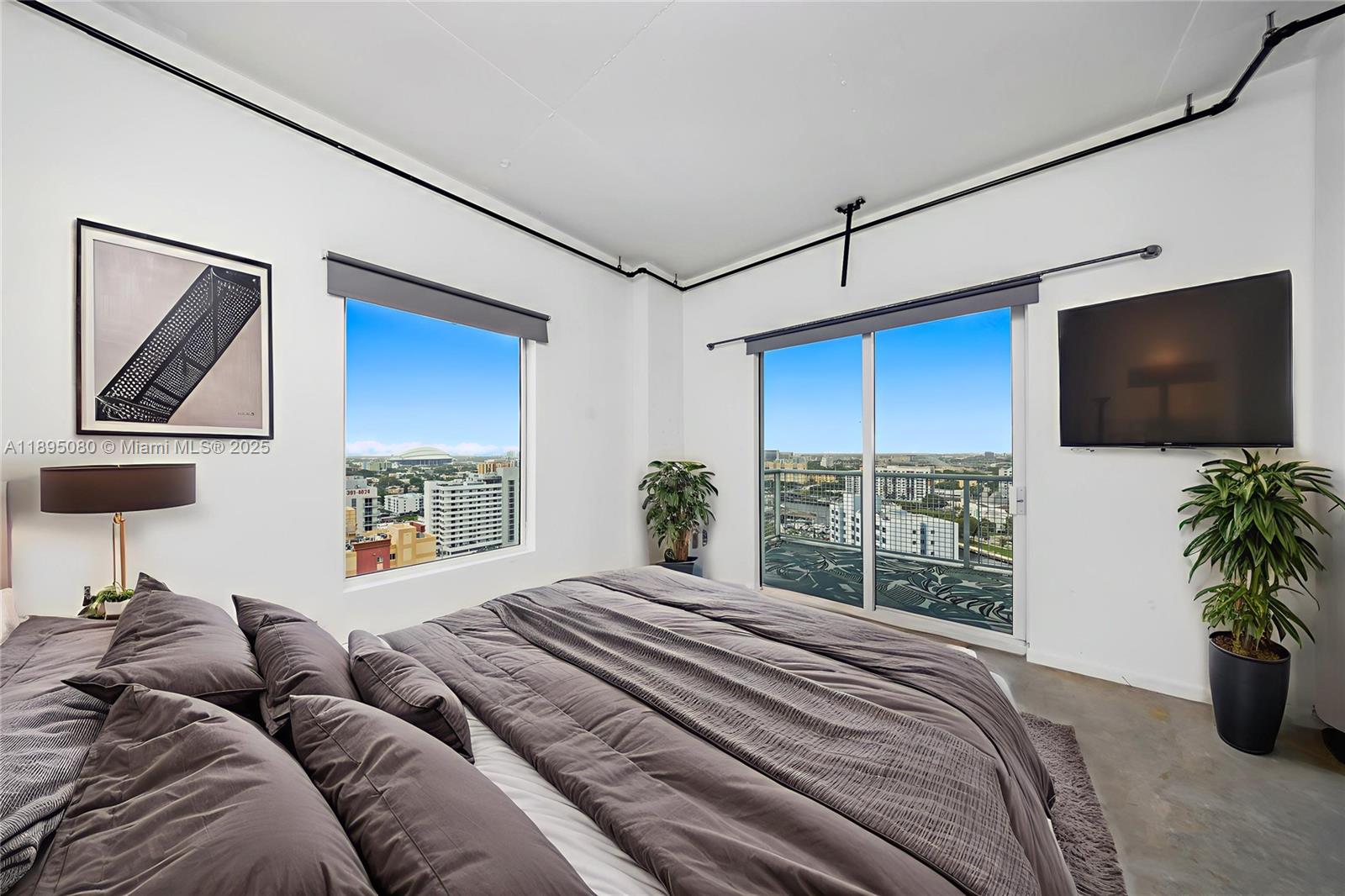NEO CONDO - Residential Lease