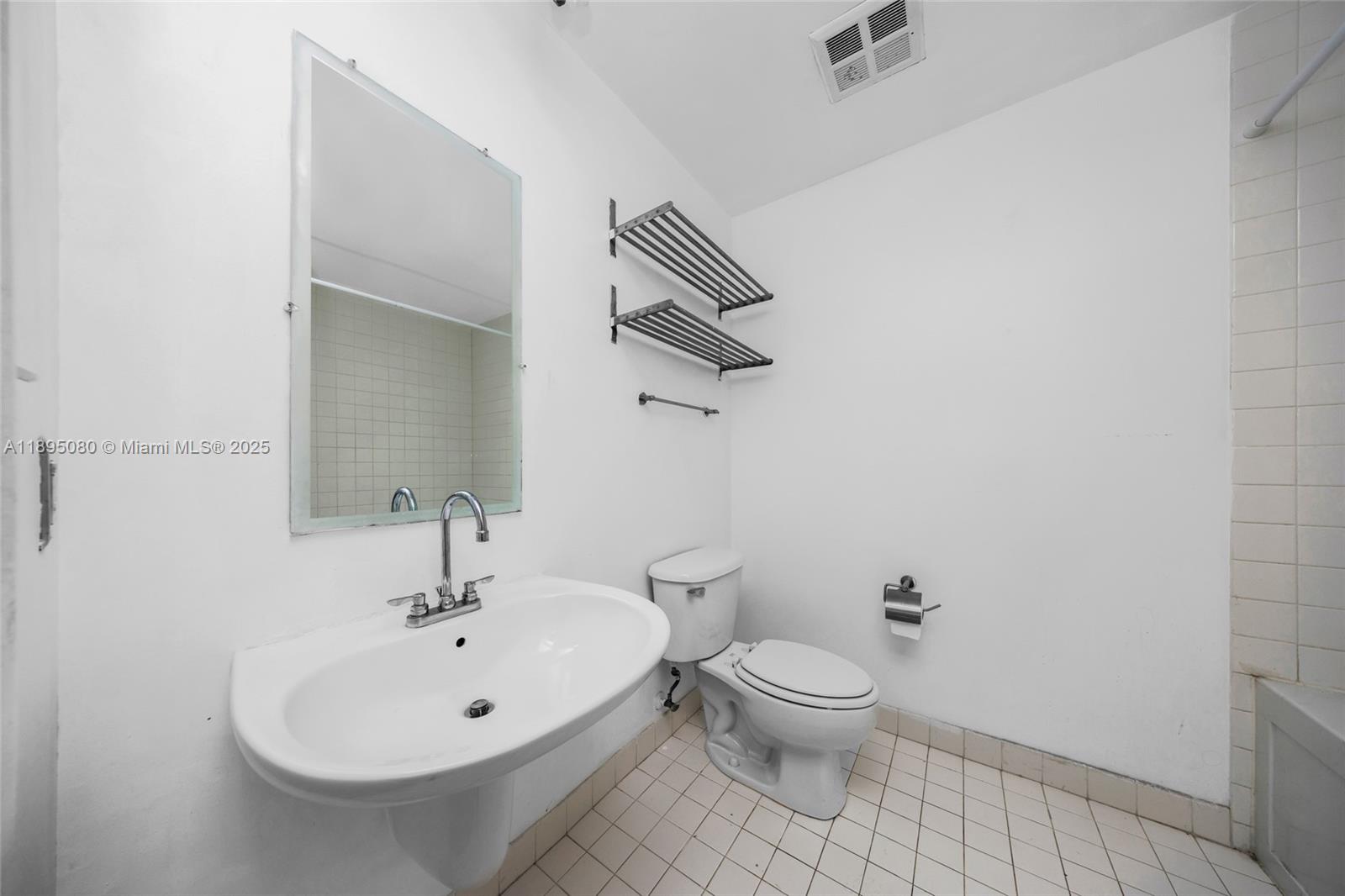 NEO CONDO - Residential Lease