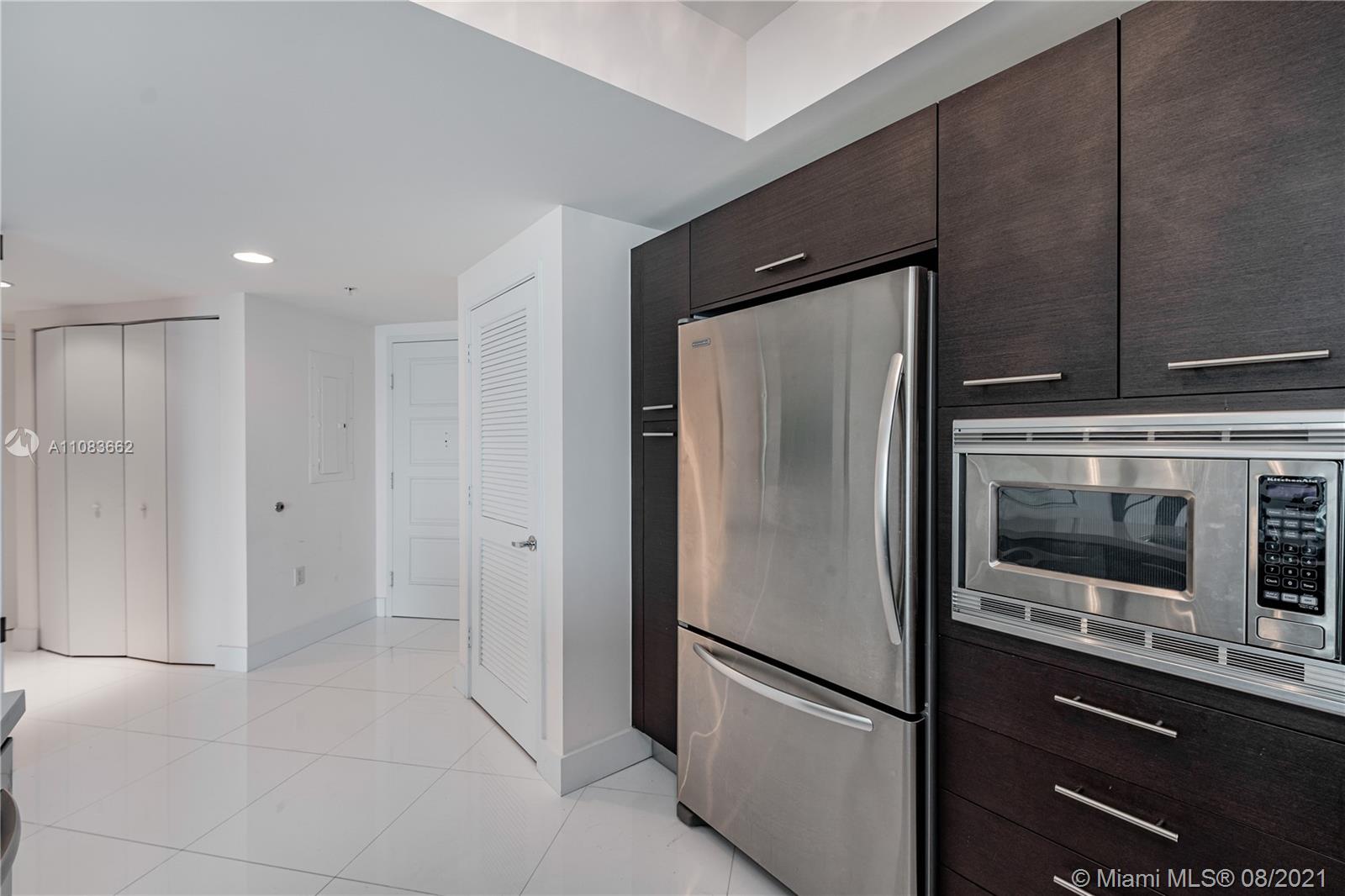 ST TROPEZ ON THE BAY III - Residential Lease