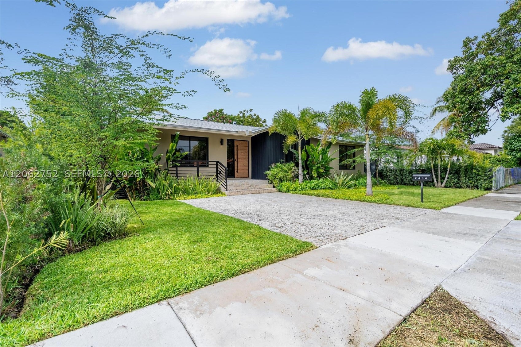 2434 SW 19th St