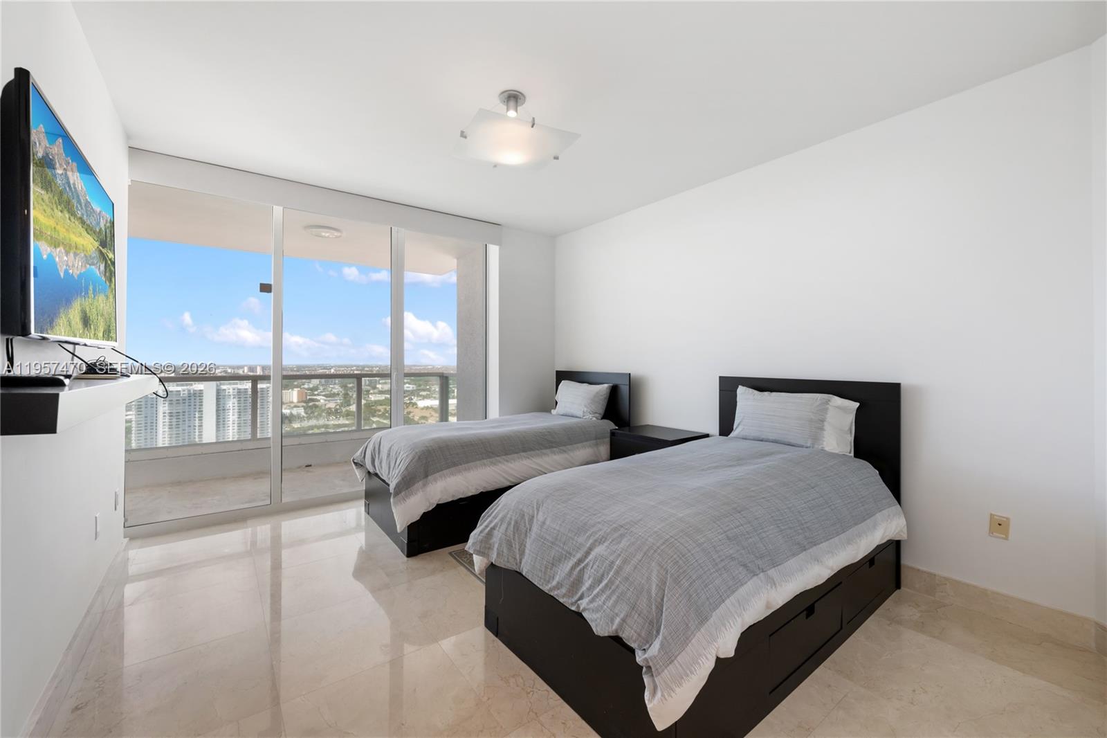 THE PENINSULA CONDO - Residential