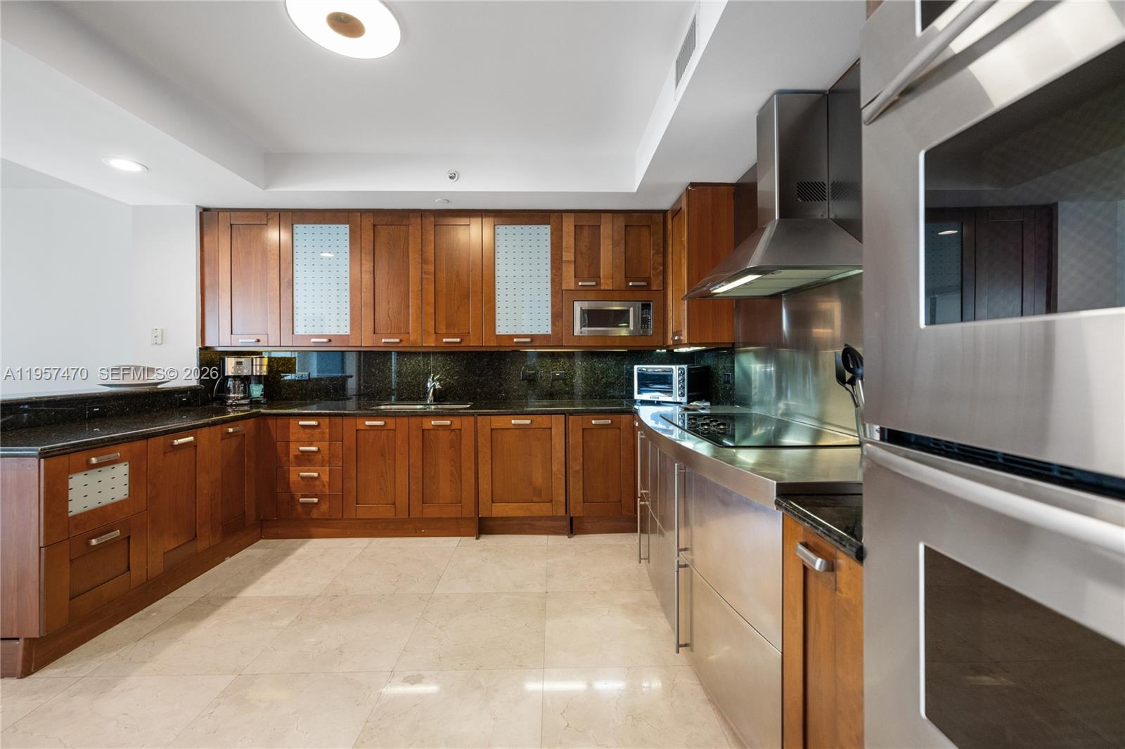 THE PENINSULA CONDO - Residential