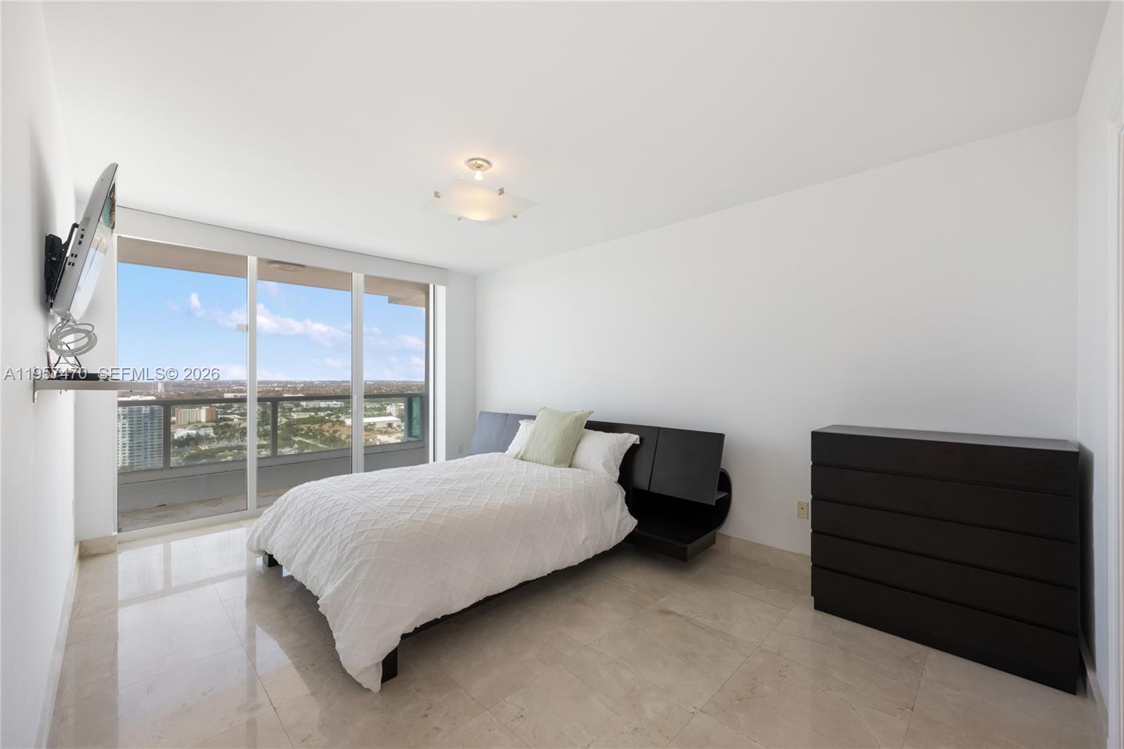 THE PENINSULA CONDO - Residential