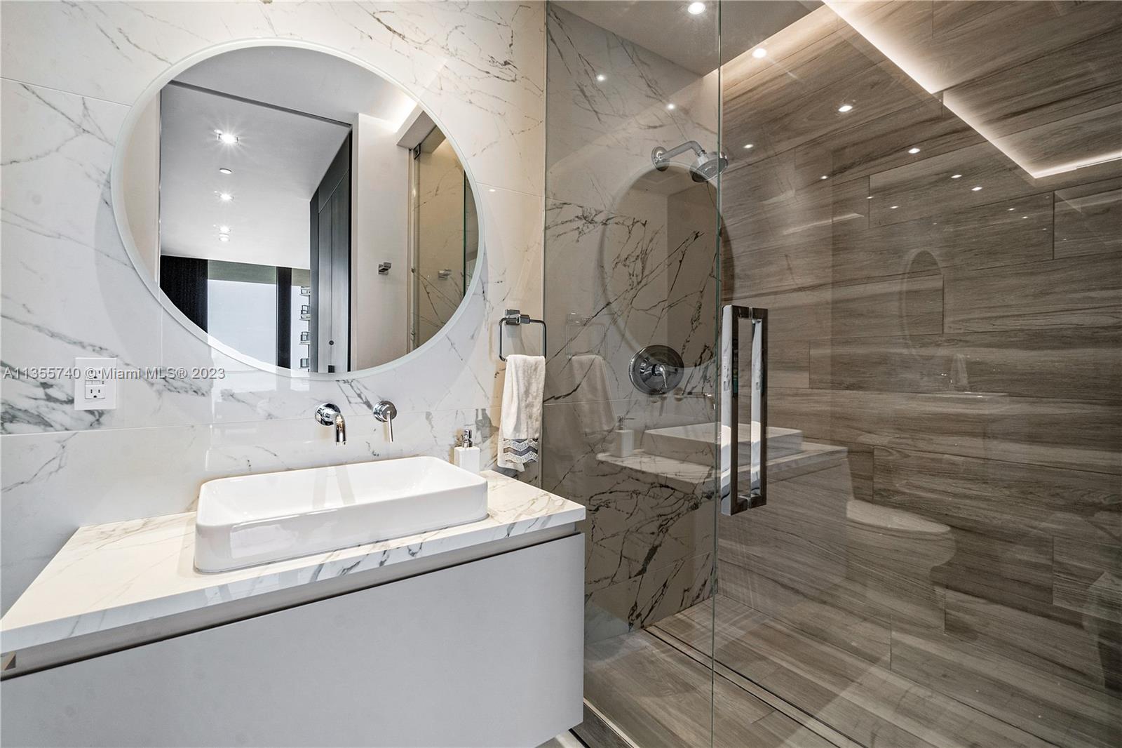 BAL HARBOUR NORTH SOUTH C - Residential