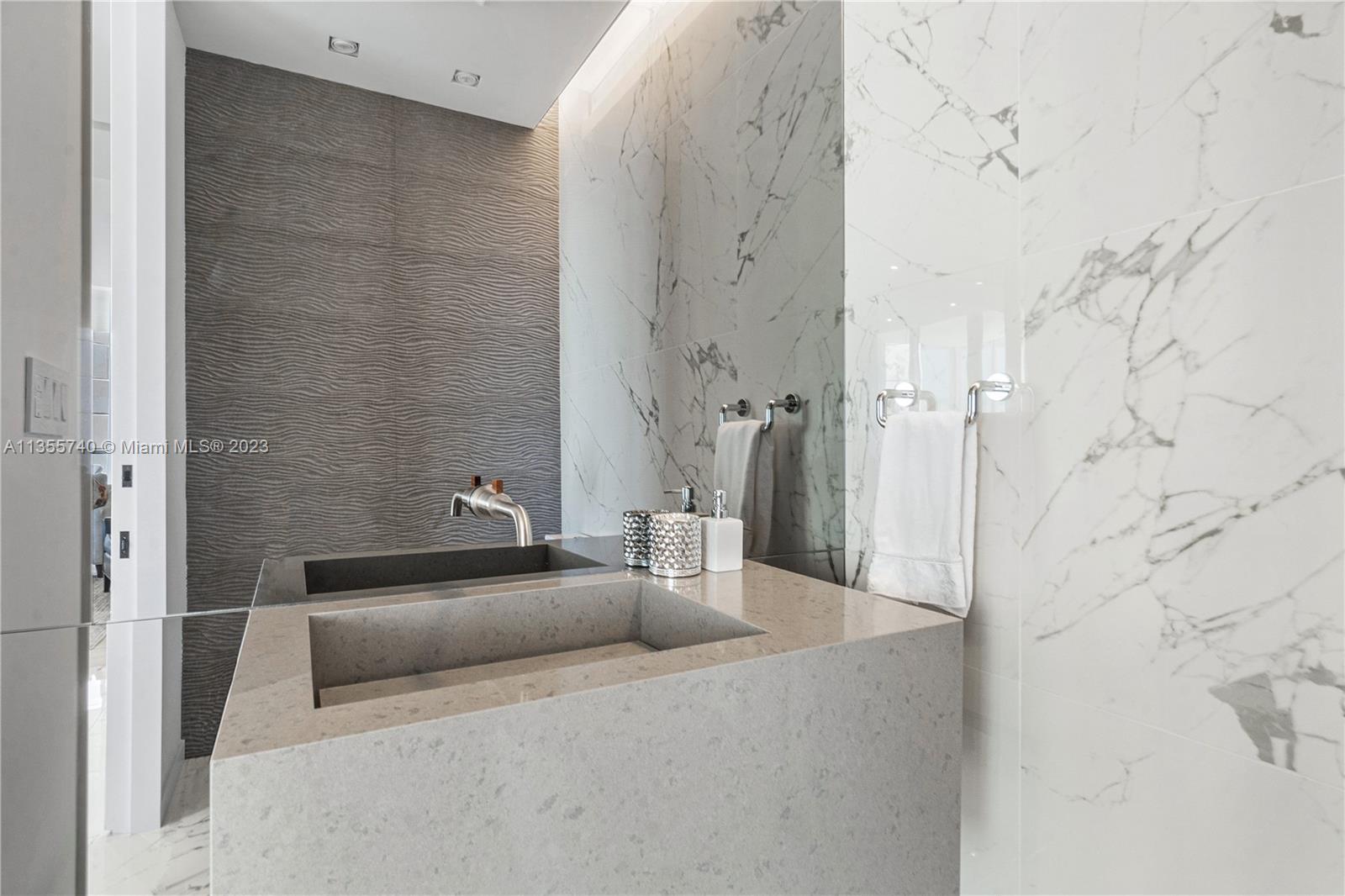 BAL HARBOUR NORTH SOUTH C - Residential