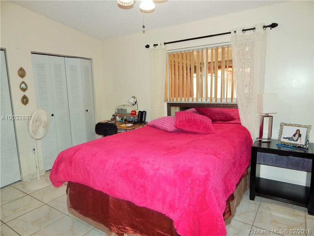 El Prado By Lake - Residential