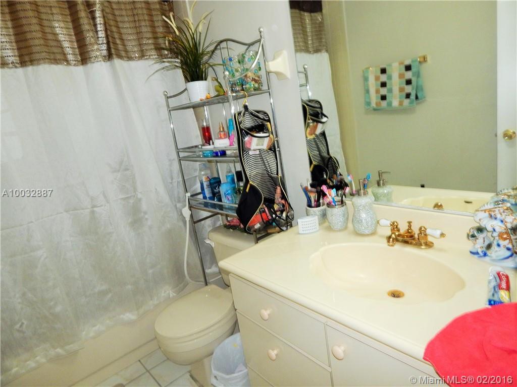 El Prado By Lake - Residential