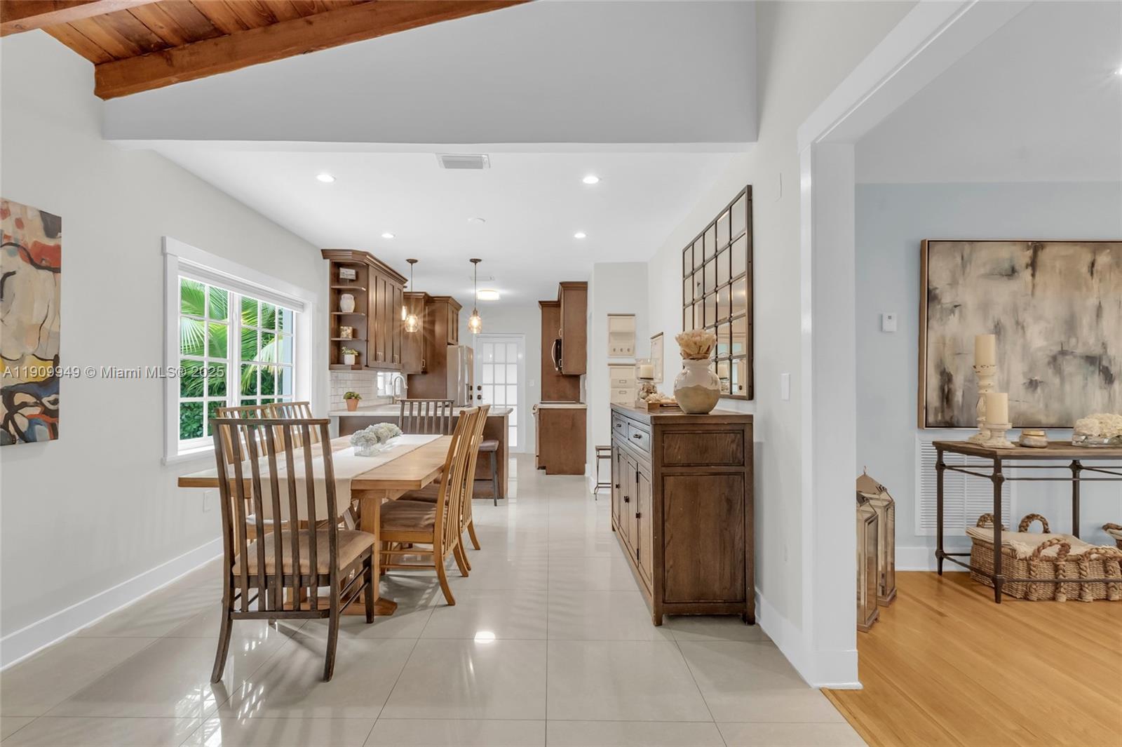 C GABLES COUNTRY CLUB SEC - Residential