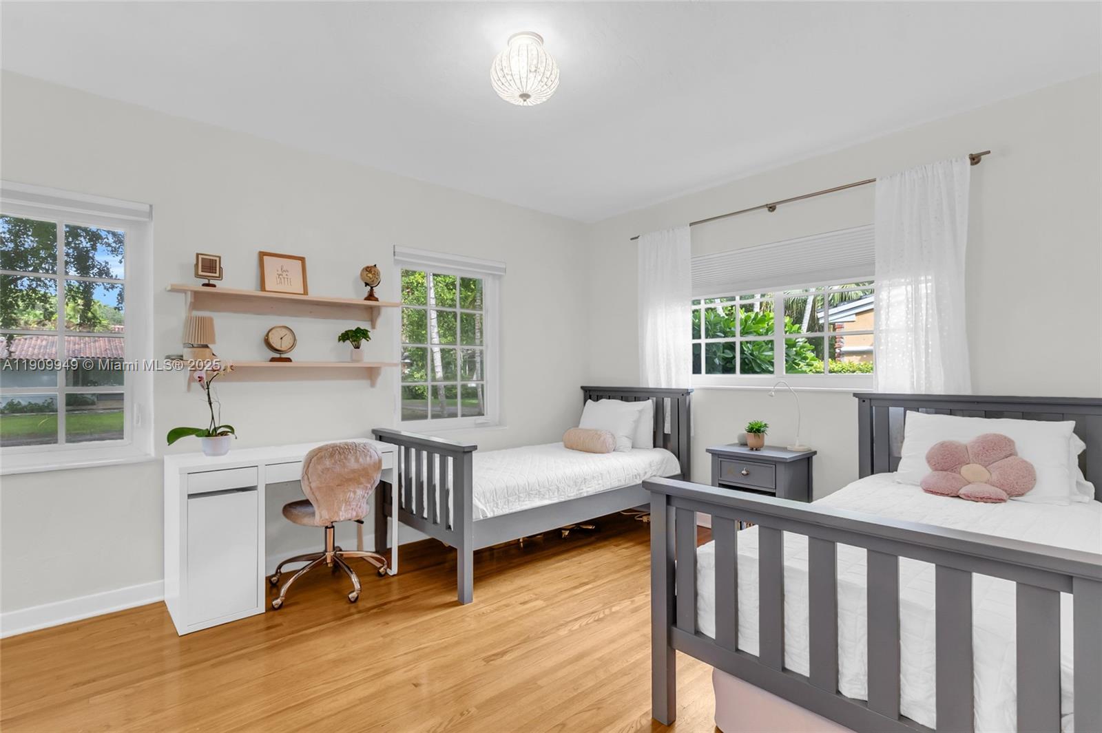 C GABLES COUNTRY CLUB SEC - Residential