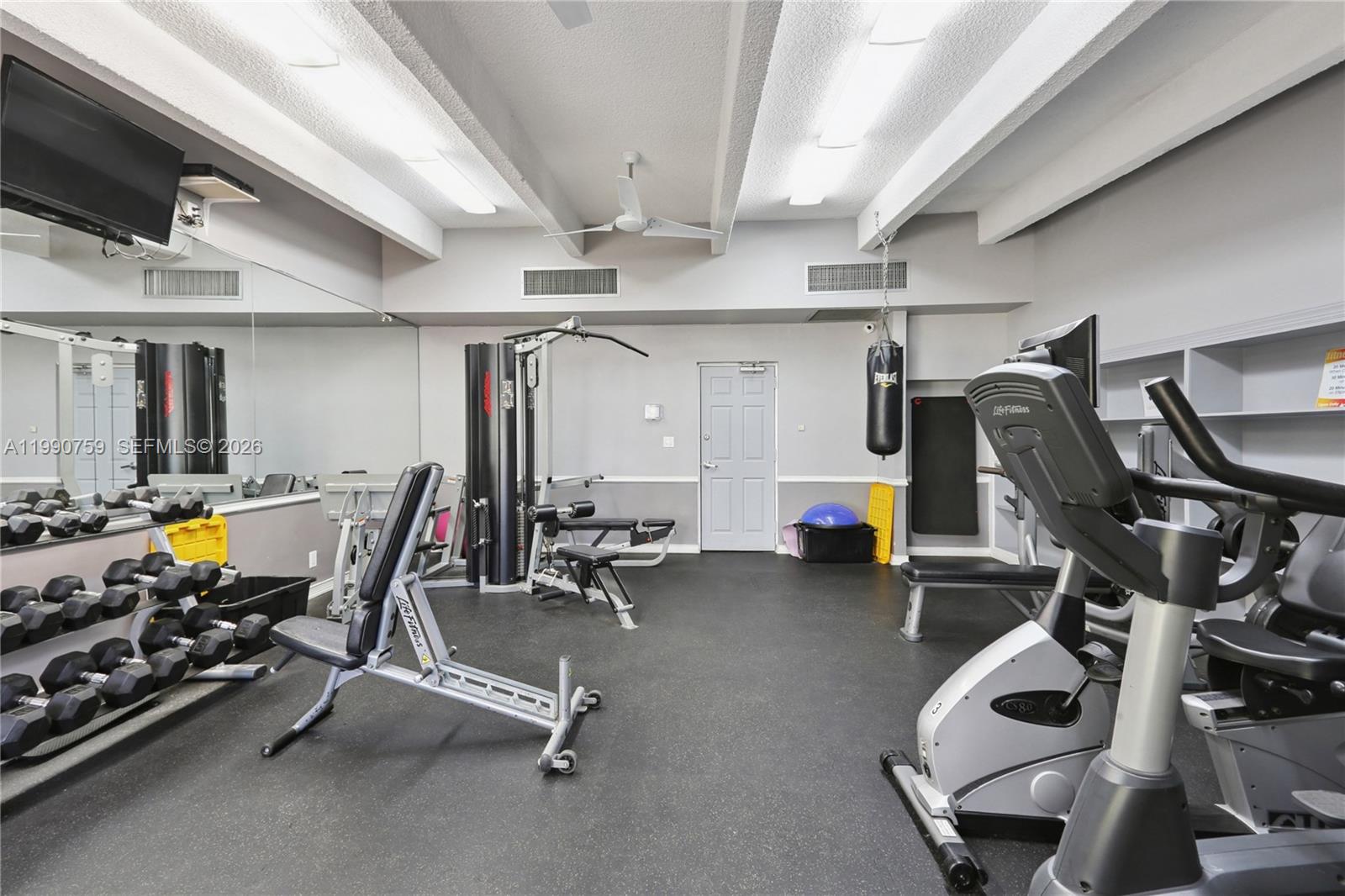 BRAVURA II CONDO - Residential