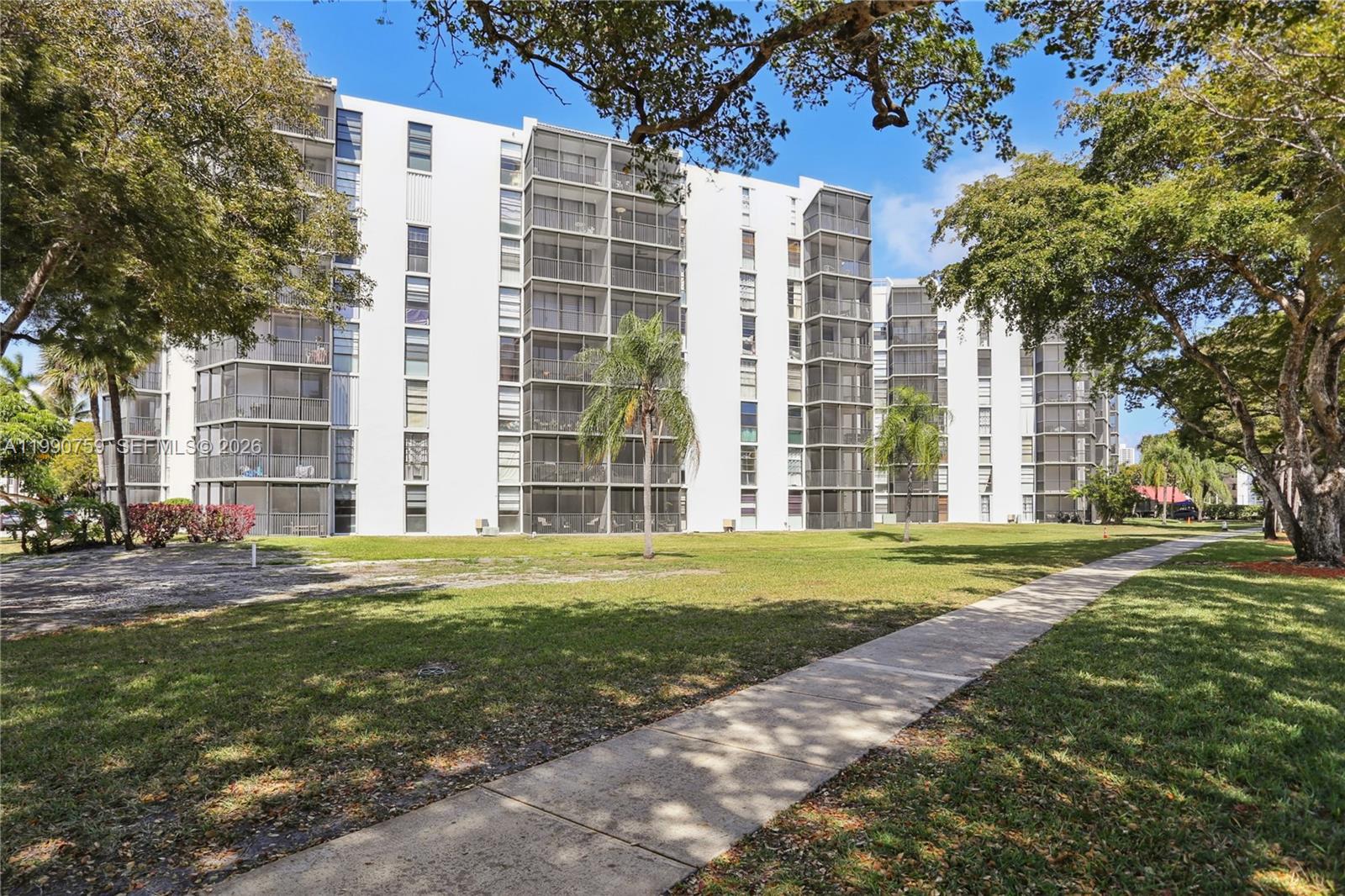 BRAVURA II CONDO - Residential