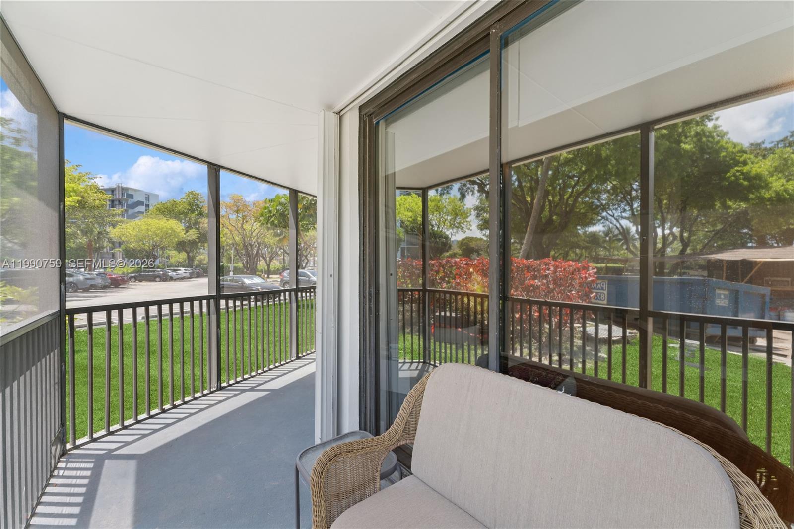 BRAVURA II CONDO - Residential