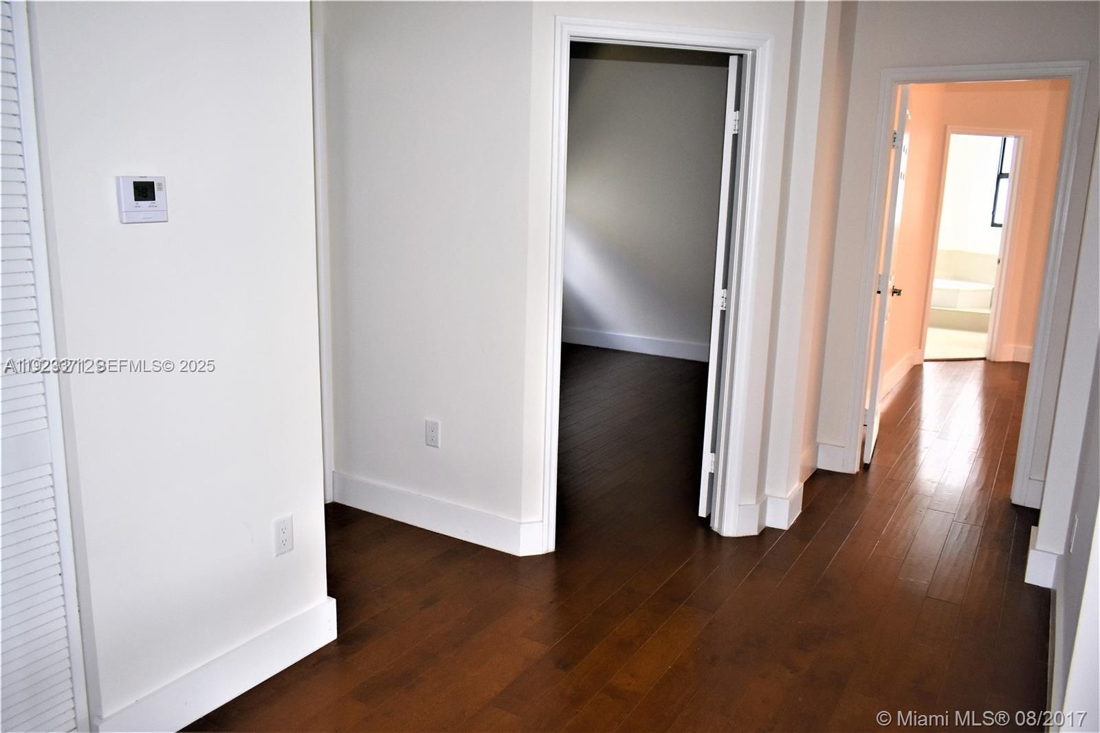 VINTAGE ESTATES - Residential Lease