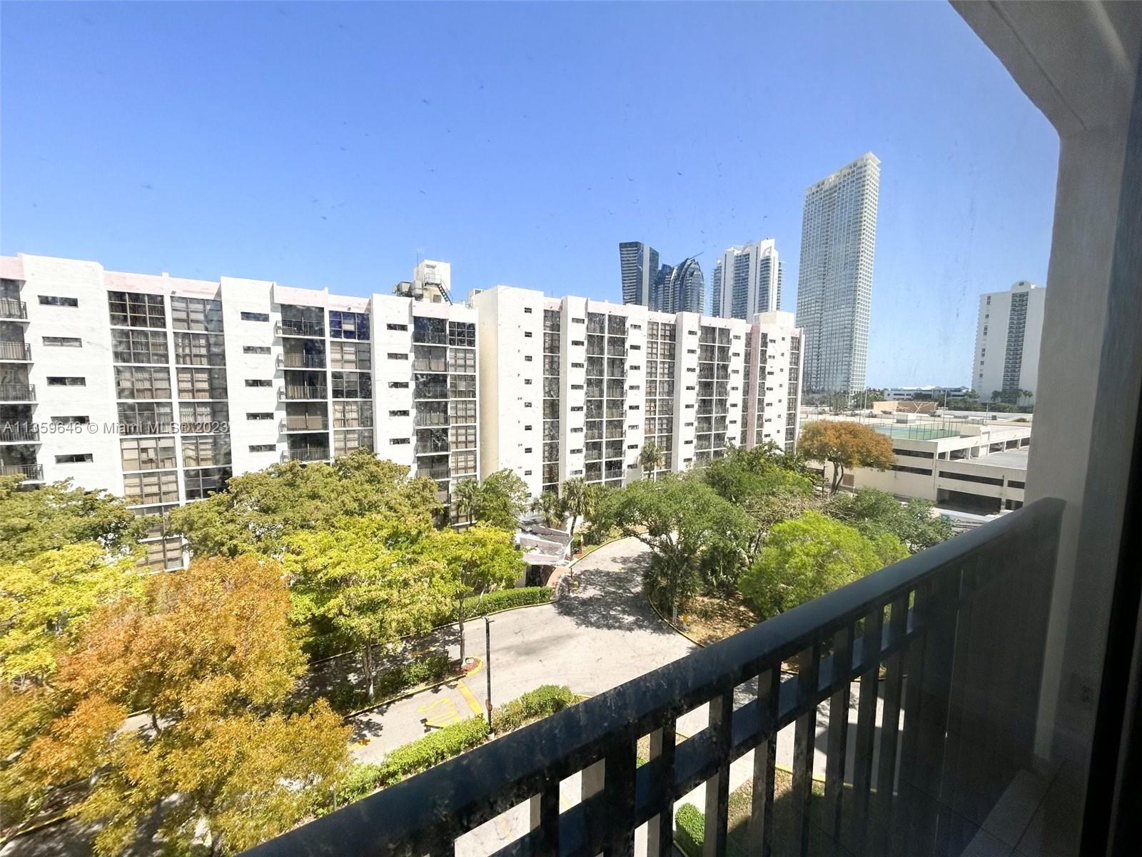 PLAZA OF AMERICAS CONDO P - Residential