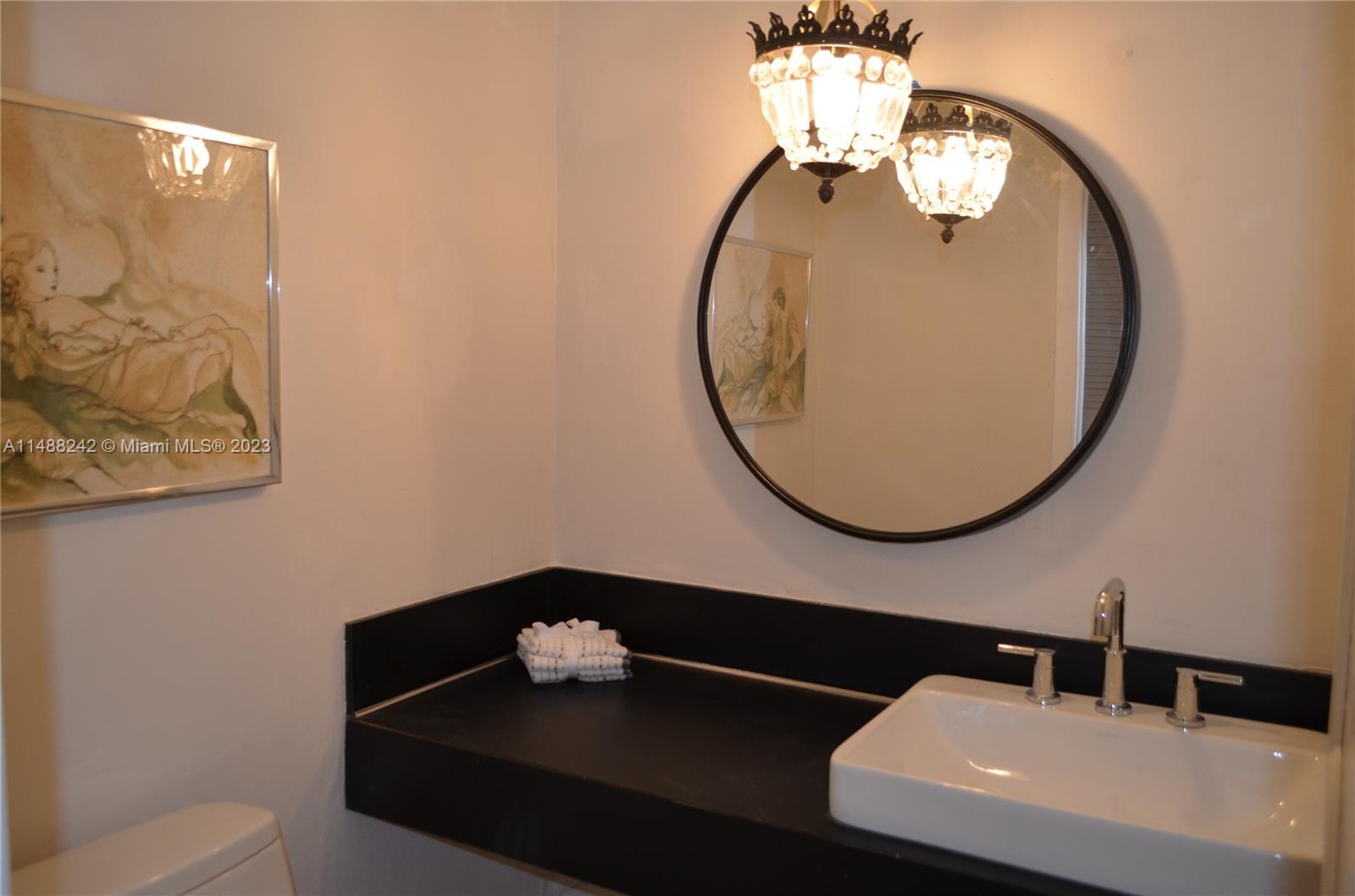 COMMODORE PLAZA CONDO - Residential