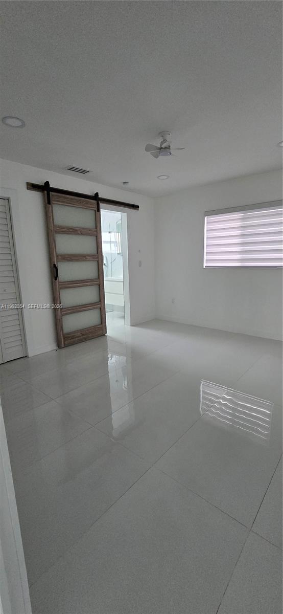 FERRO CONDO B - Residential Lease