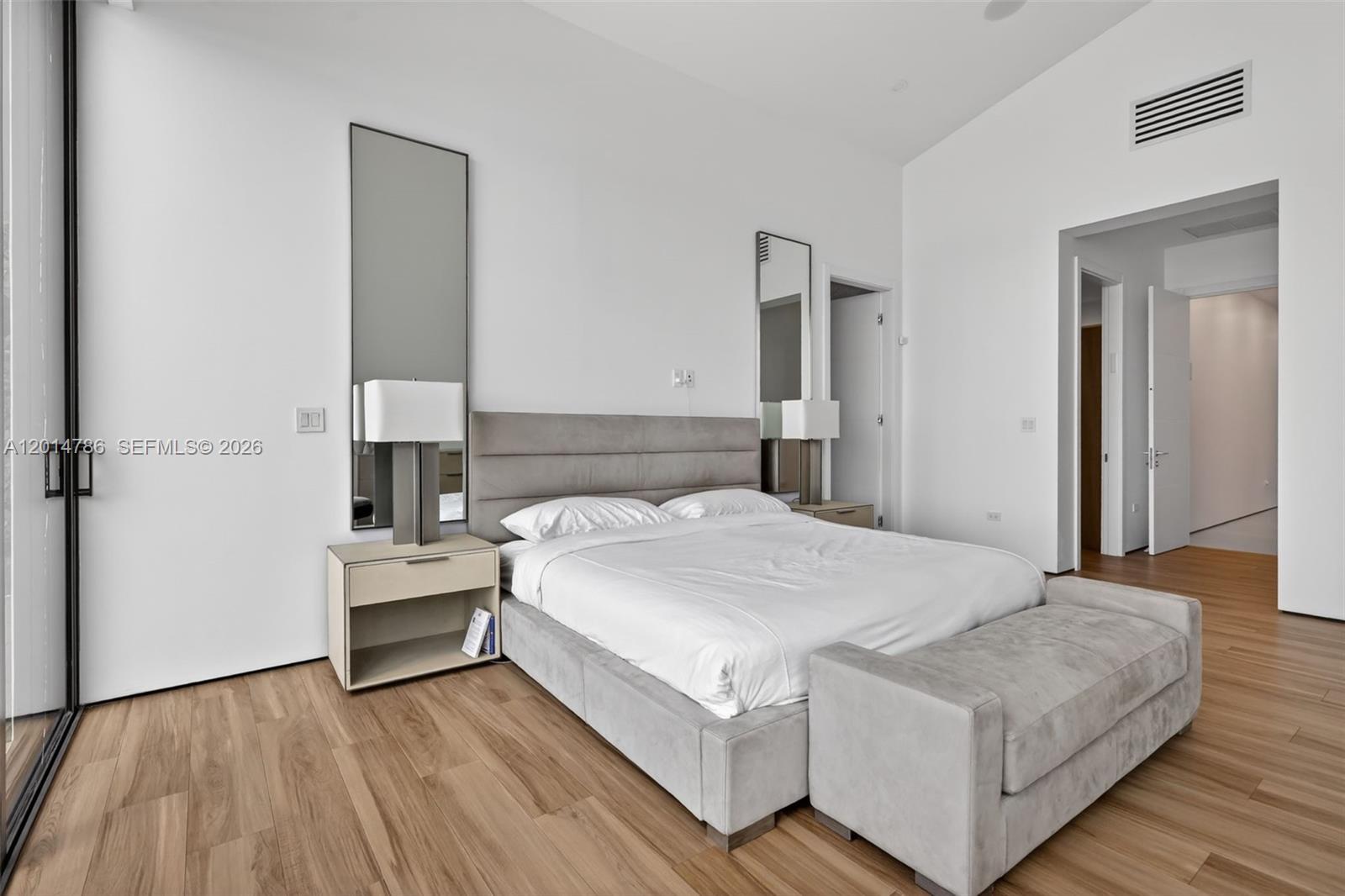 GREYKNOLL ESTATES - Residential Lease