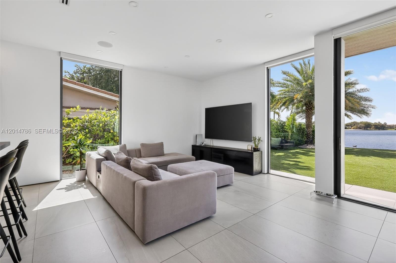 GREYKNOLL ESTATES - Residential Lease