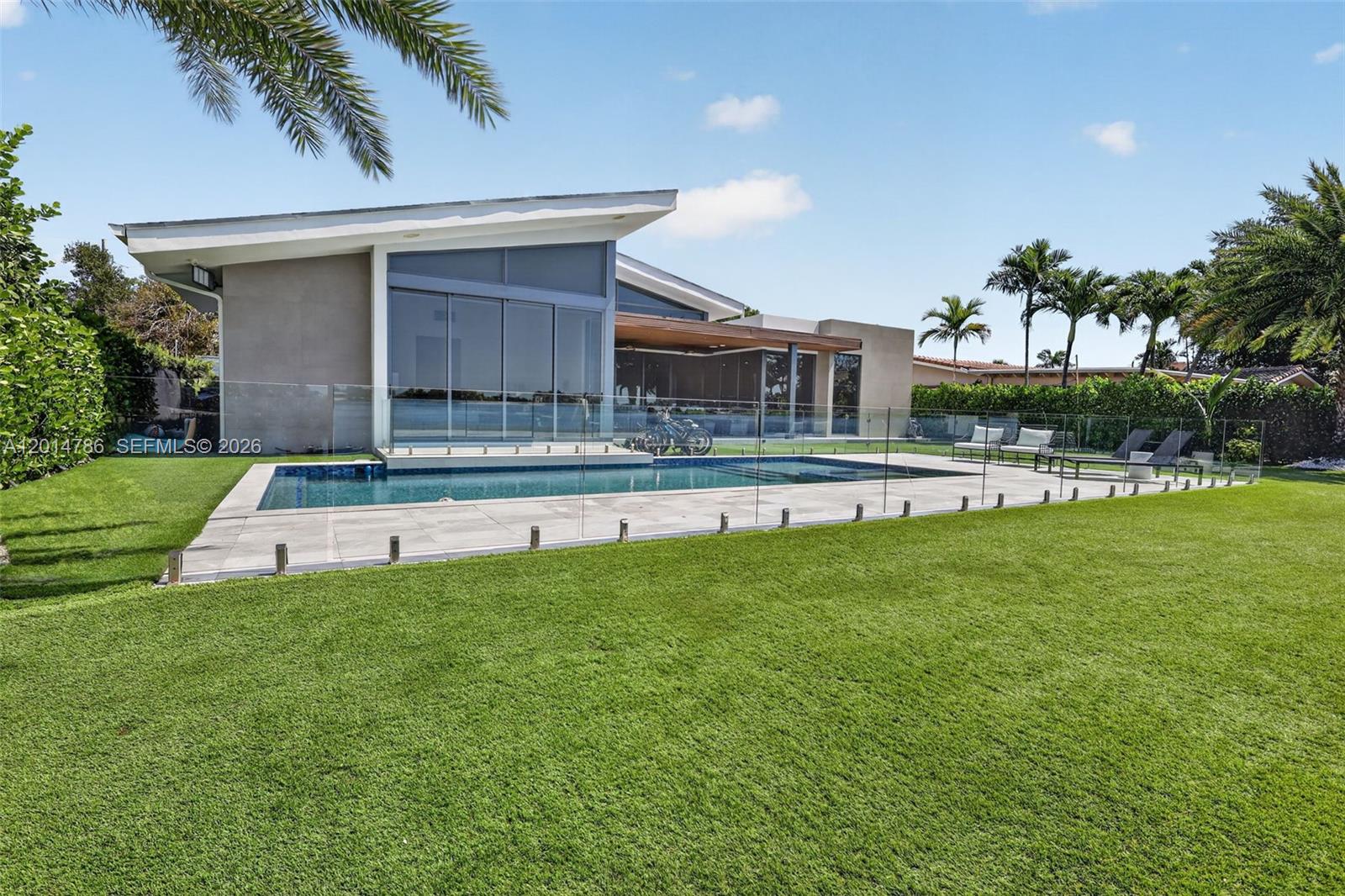 GREYKNOLL ESTATES - Residential Lease