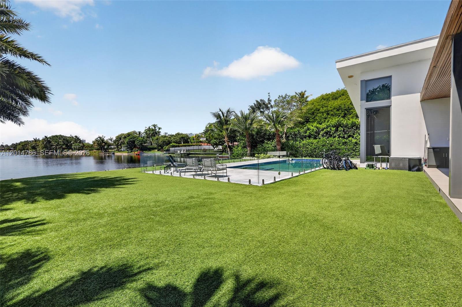 GREYKNOLL ESTATES - Residential Lease