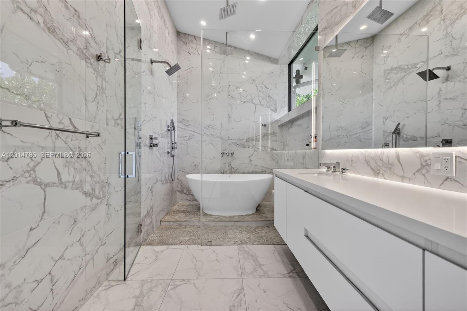 GREYKNOLL ESTATES - Residential Lease