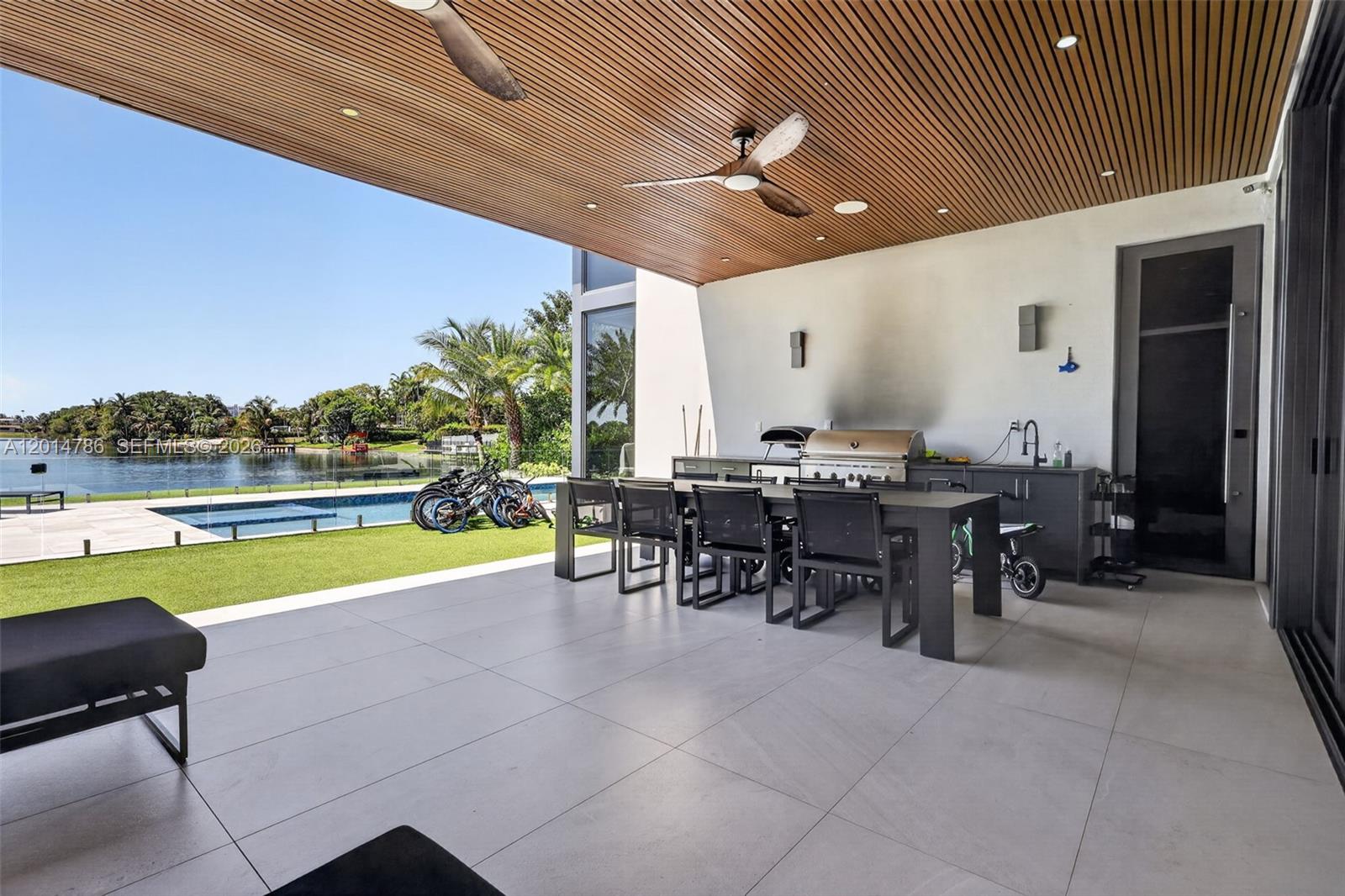 GREYKNOLL ESTATES - Residential Lease