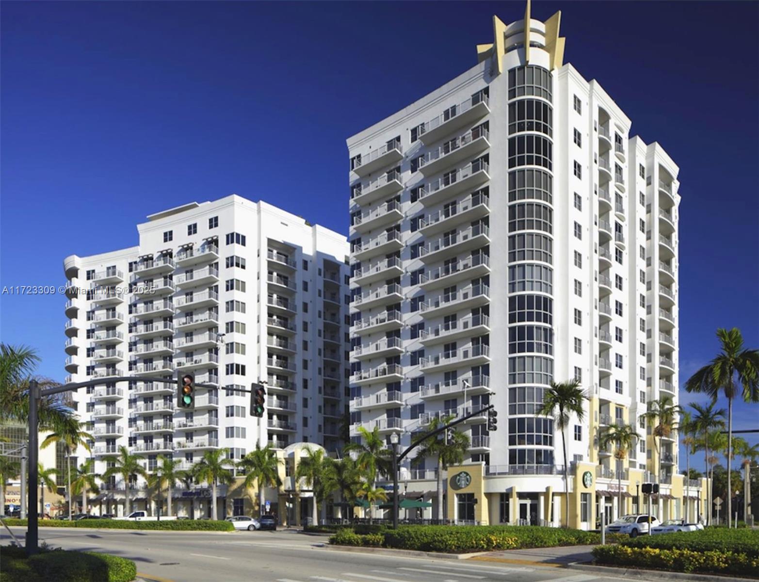 RADIUS CONDO - Residential