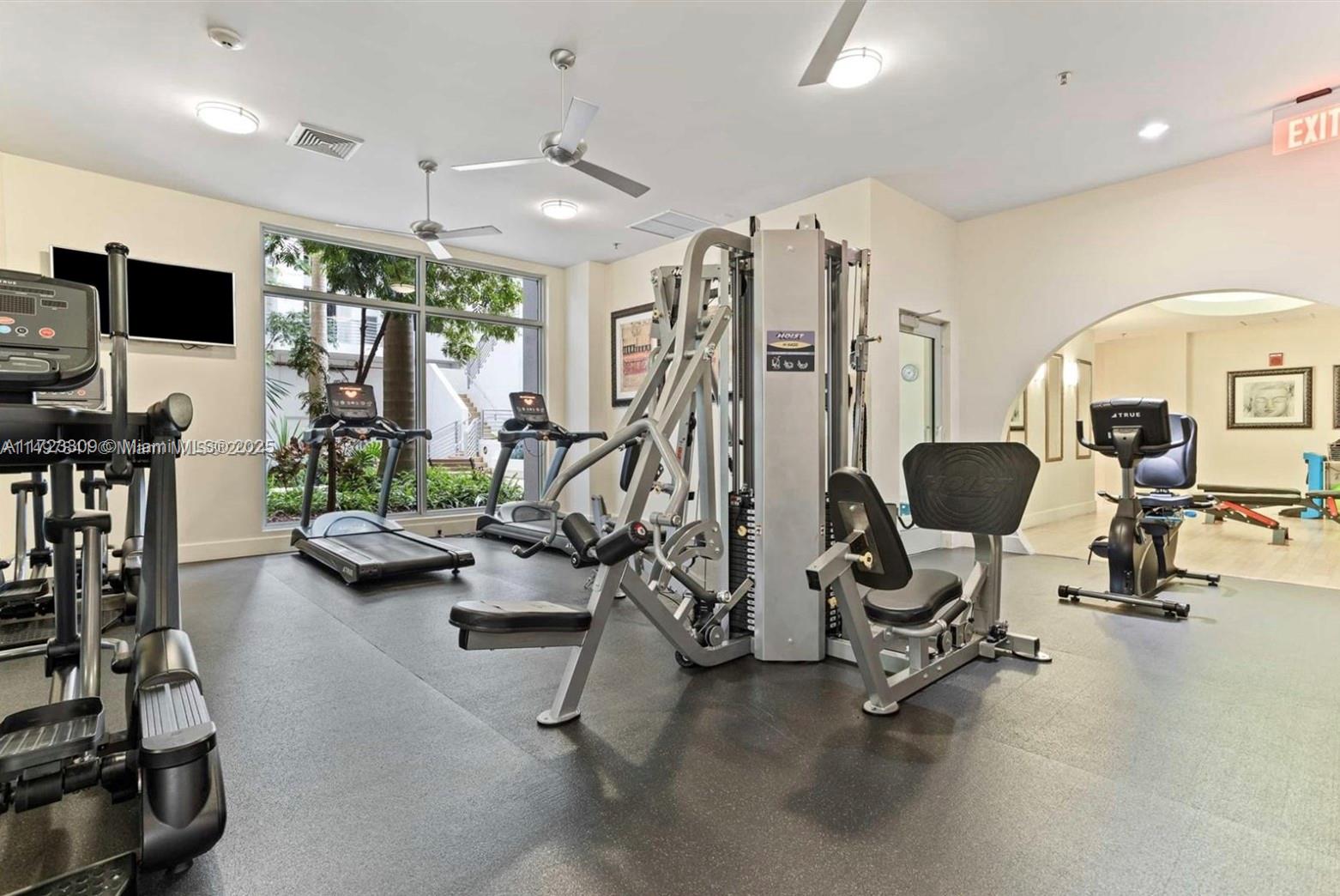 RADIUS CONDO - Residential
