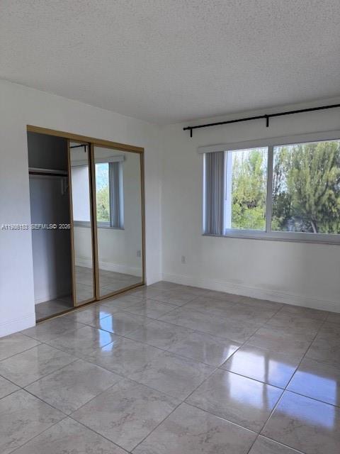 VILLAGE OF KINGS CREEK CO - Residential Lease