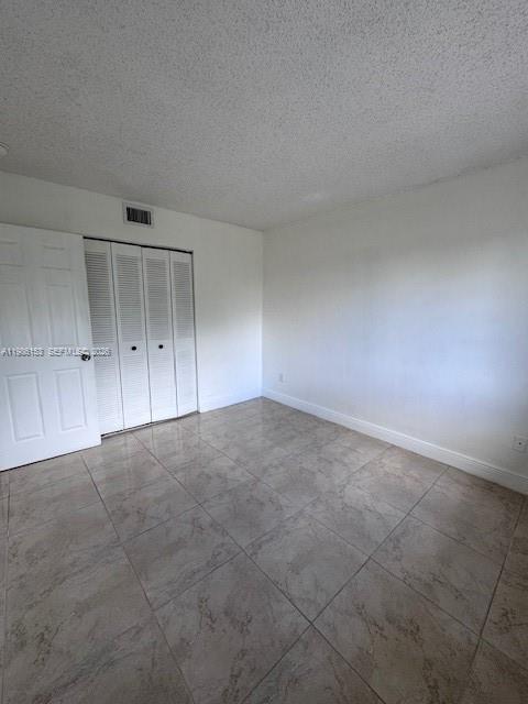 VILLAGE OF KINGS CREEK CO - Residential Lease