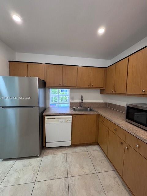 VILLAGE OF KINGS CREEK CO - Residential Lease