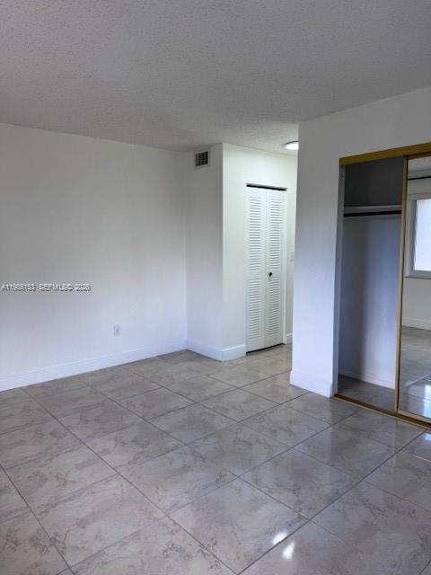 VILLAGE OF KINGS CREEK CO - Residential Lease