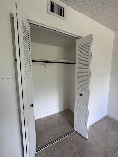 VILLAGE OF KINGS CREEK CO - Residential Lease