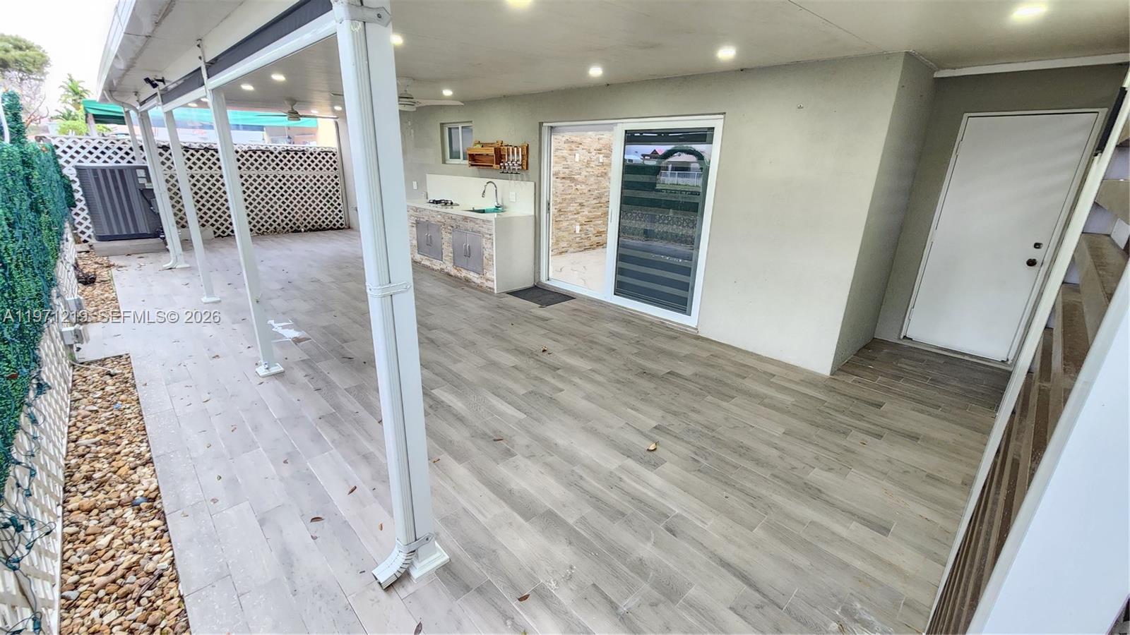 FOREST LAKES VILLAS - Residential