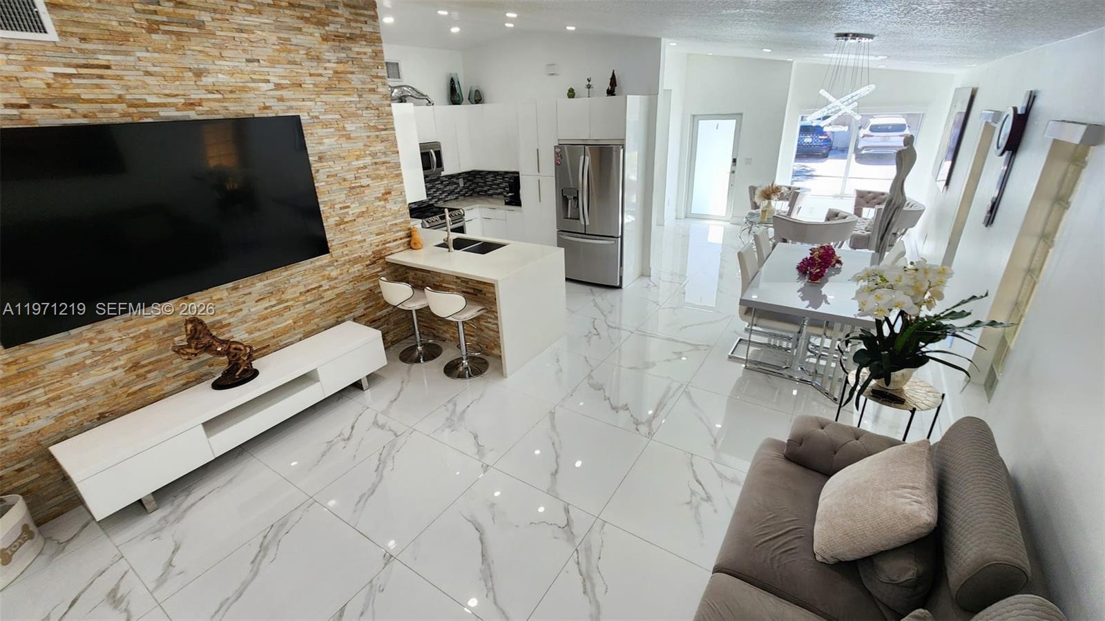 FOREST LAKES VILLAS - Residential