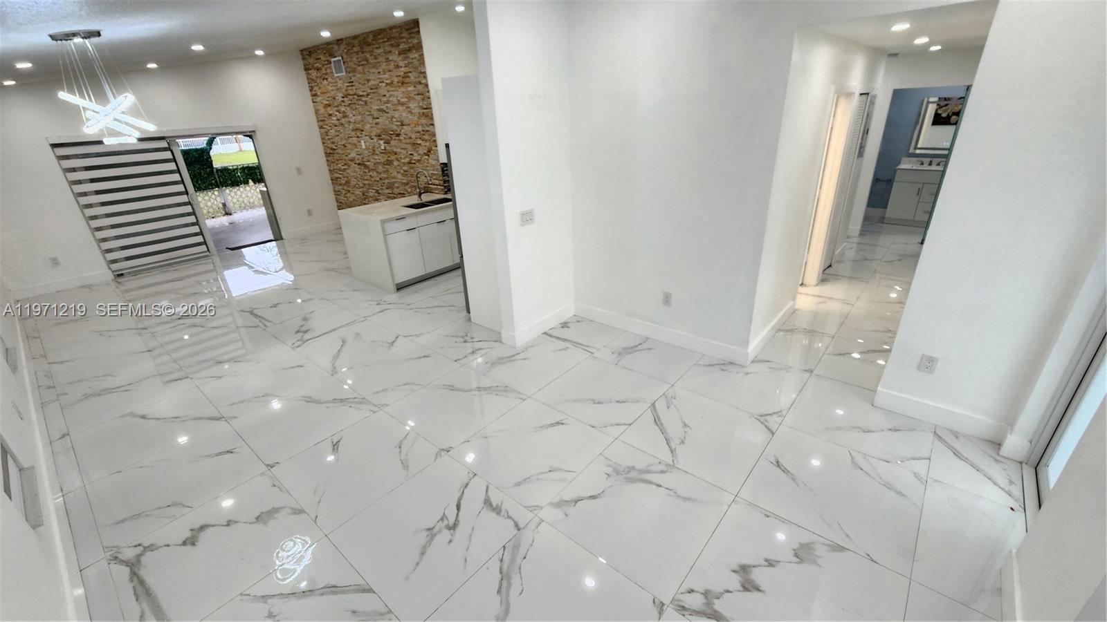 FOREST LAKES VILLAS - Residential