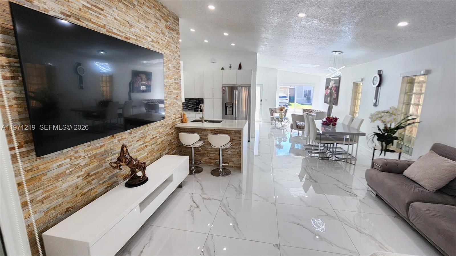 FOREST LAKES VILLAS - Residential