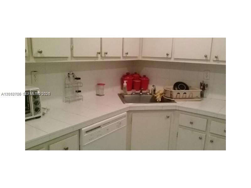 2780 NE 183rd St 710