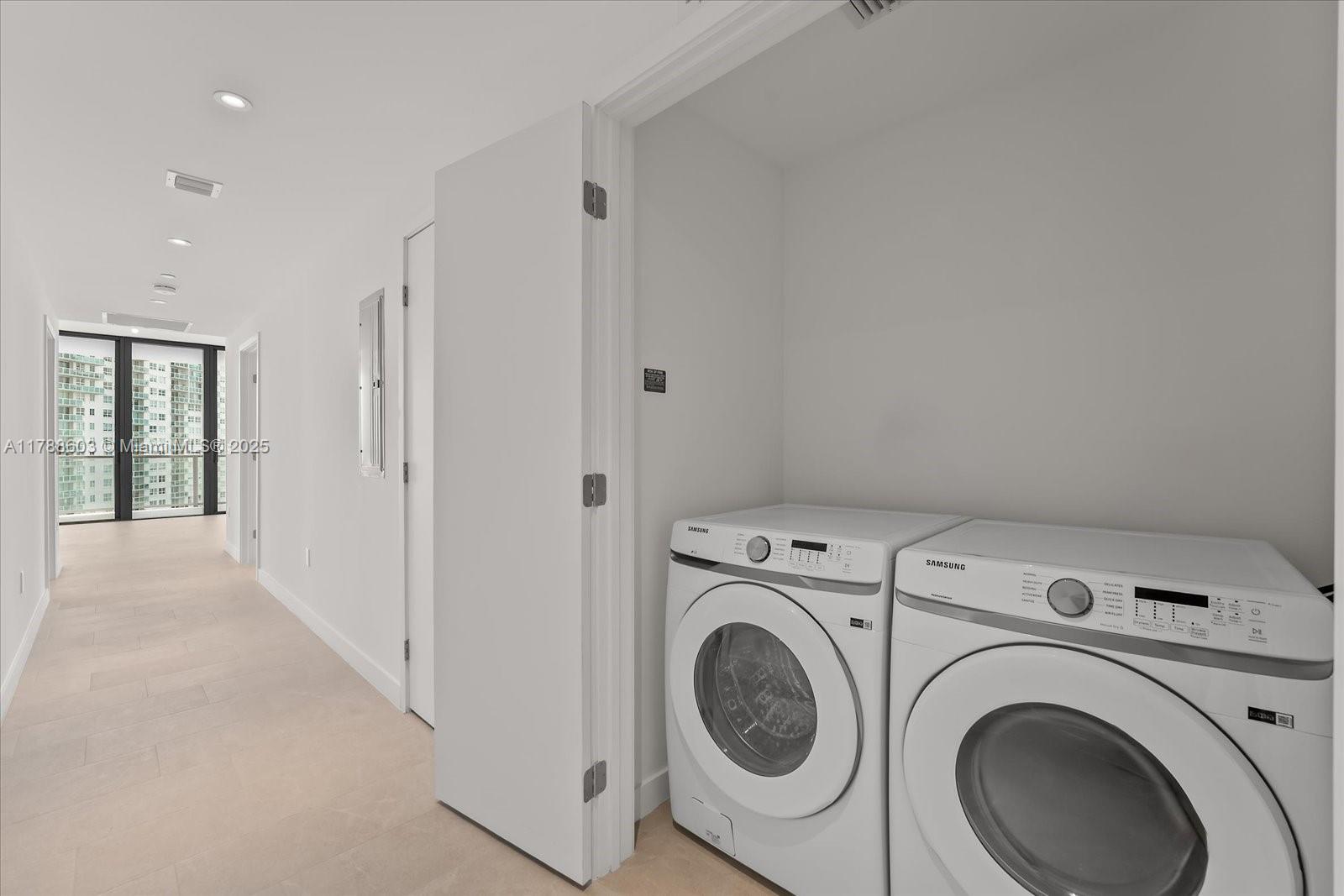 PARK RESIDENCE CONDO - Residential