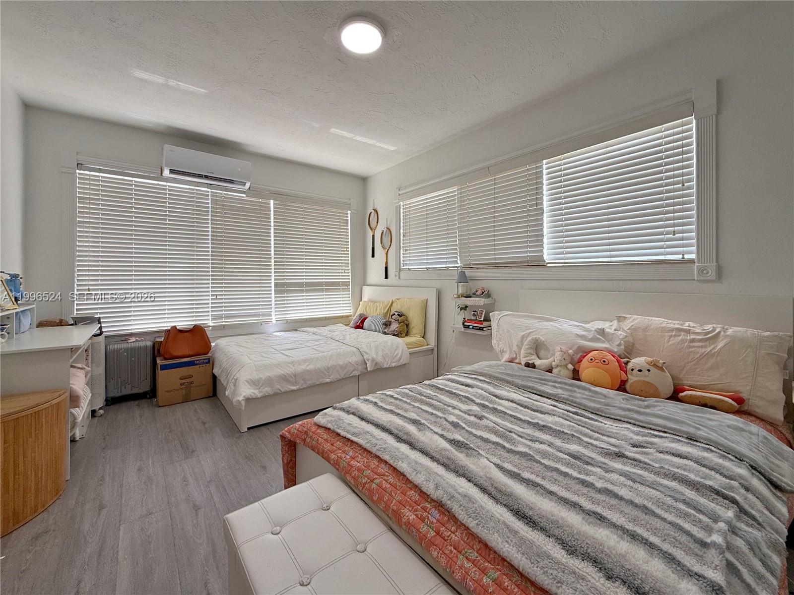 THE PINES - Residential Income