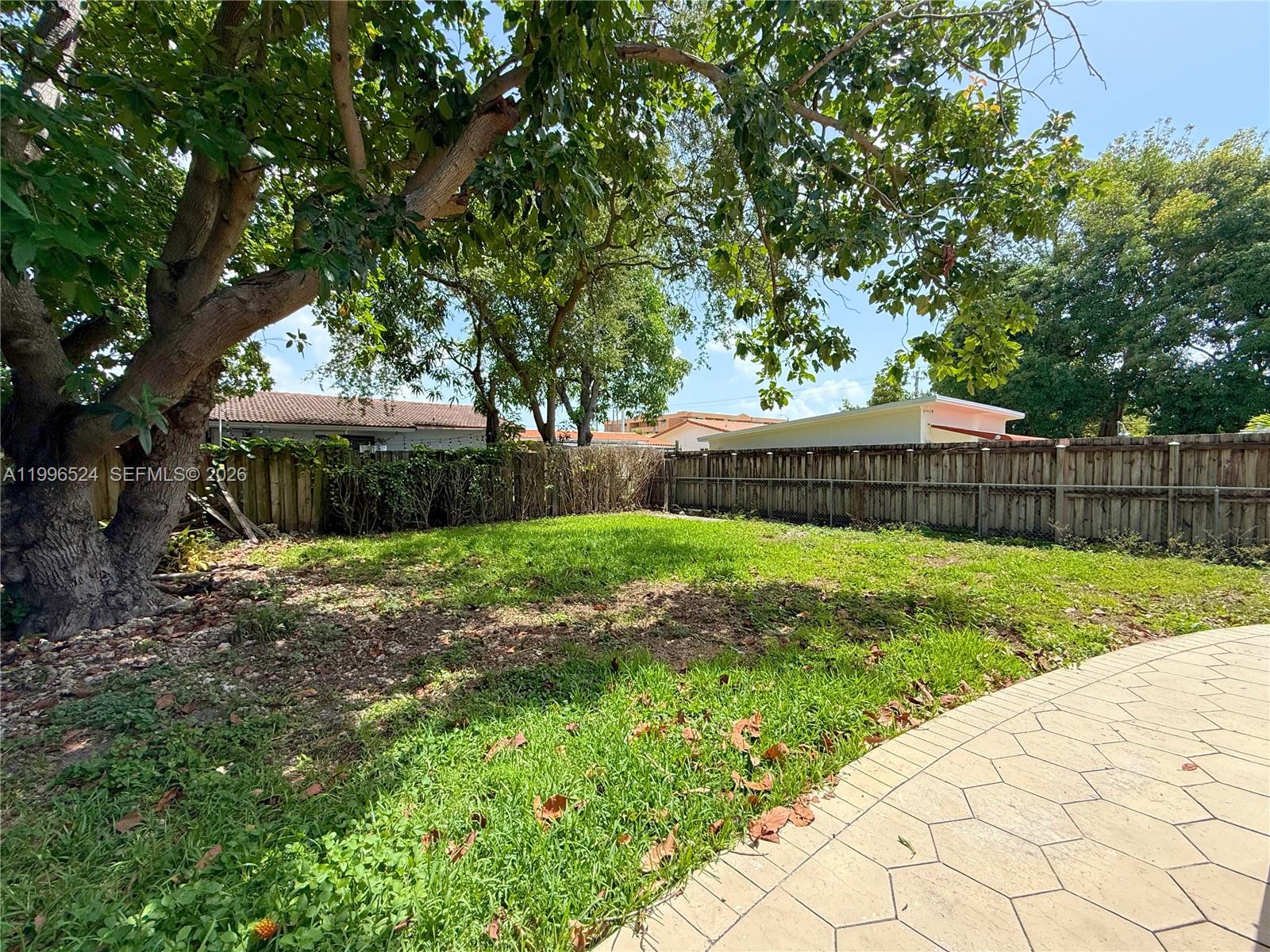 THE PINES - Residential Income