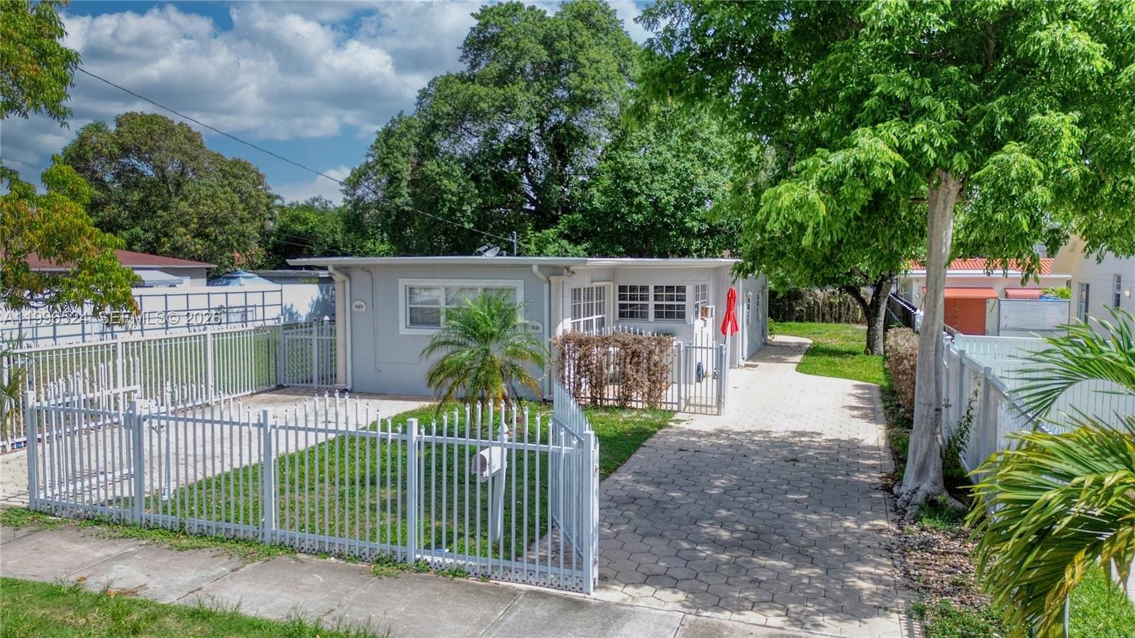 THE PINES - Residential Income