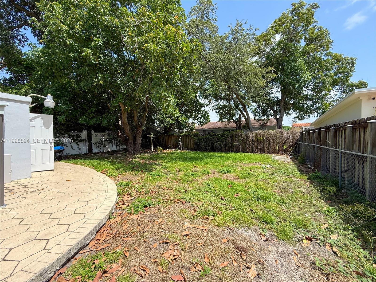 THE PINES - Residential Income