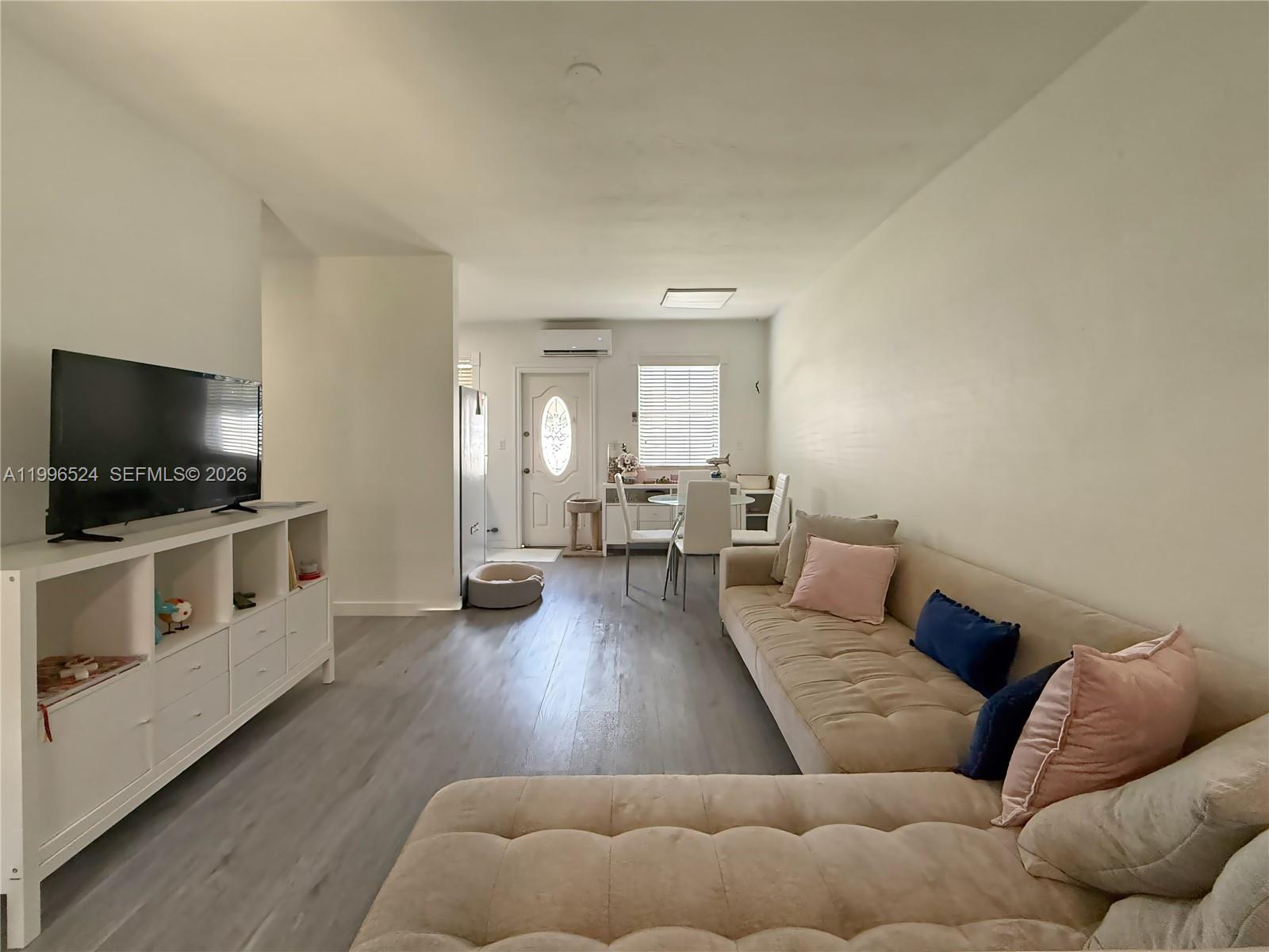 THE PINES - Residential Income