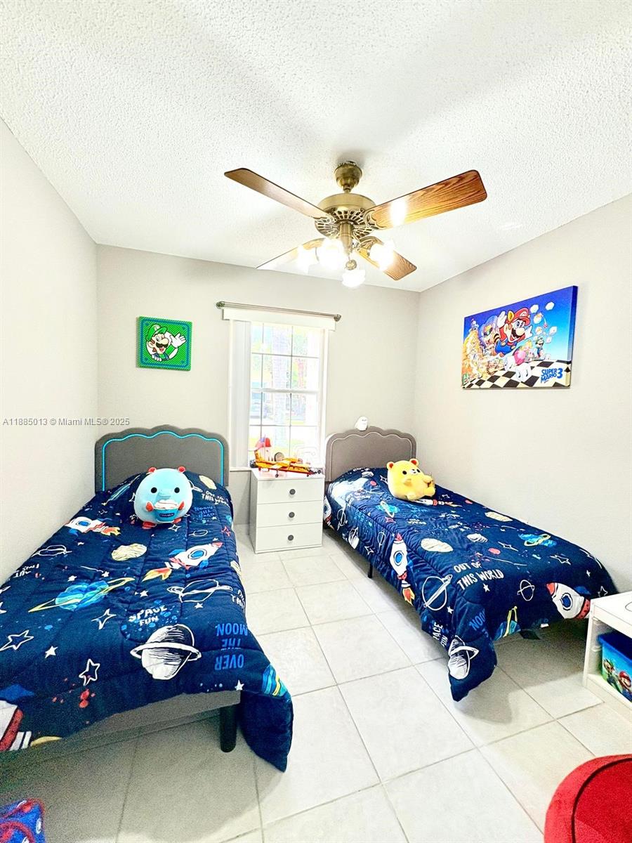 SAPPHIRE SHORES-SAPPHIRE - Residential Lease